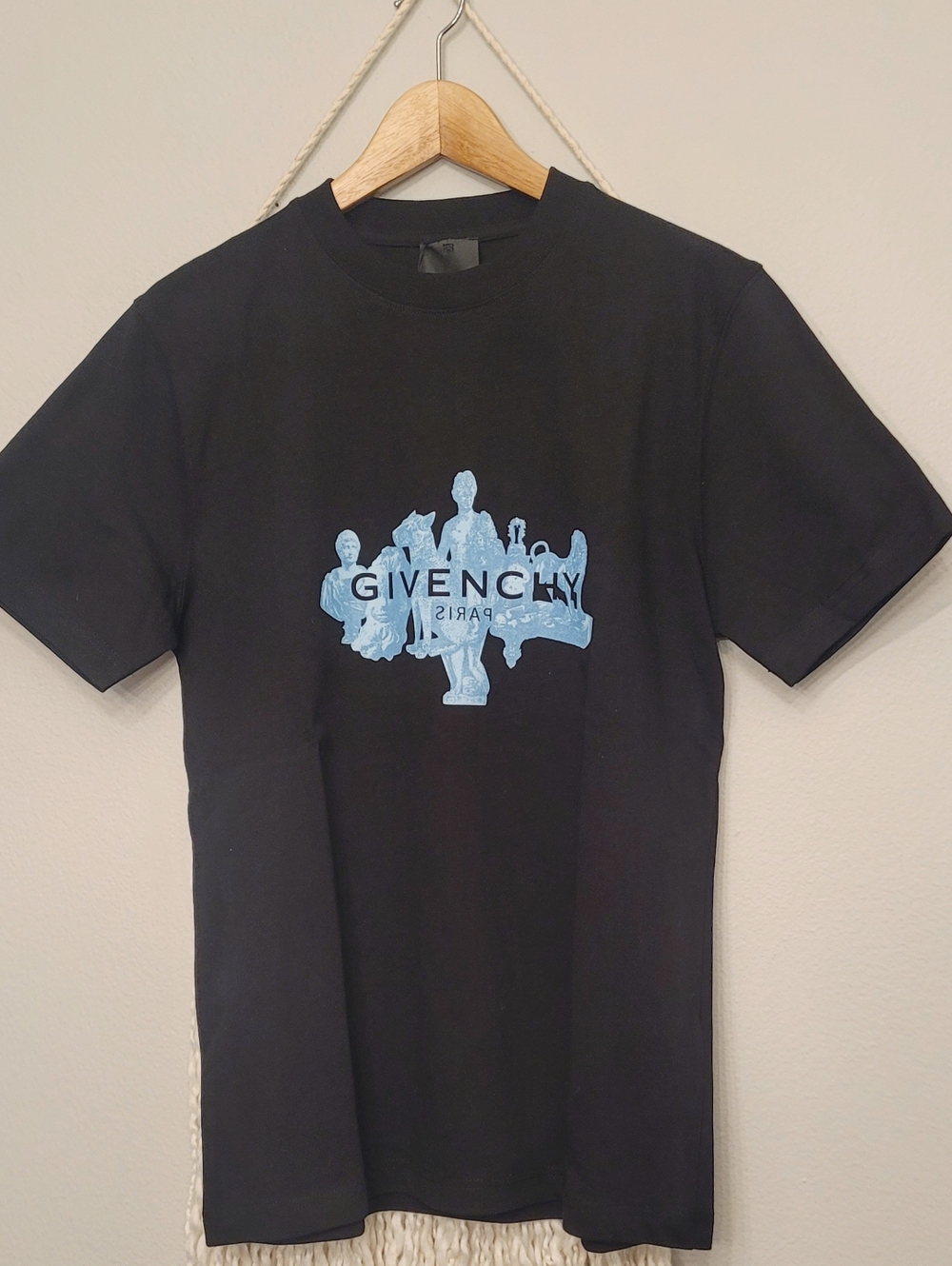 ✨️Givenchy✨️Black Short Sleeve T-Shirt